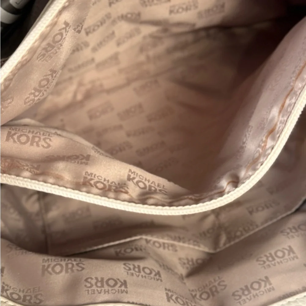 Michael Kors white Hamilton‎ bag pre loved